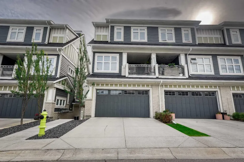 197 Silverado Plains Park SW Calgary AB T2X 1Y9