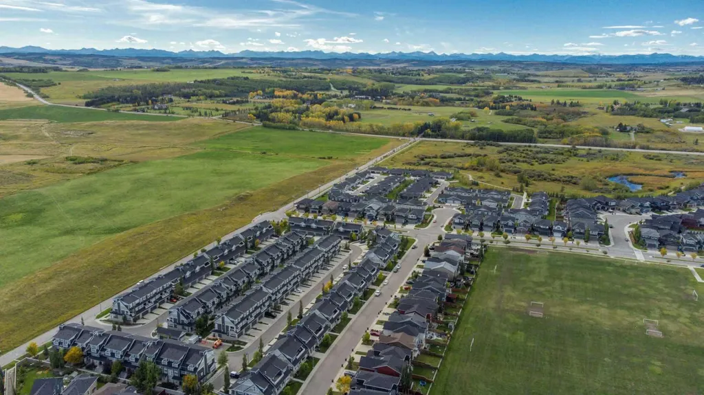 197 Silverado Plains Park SW Calgary AB T2X 1Y9