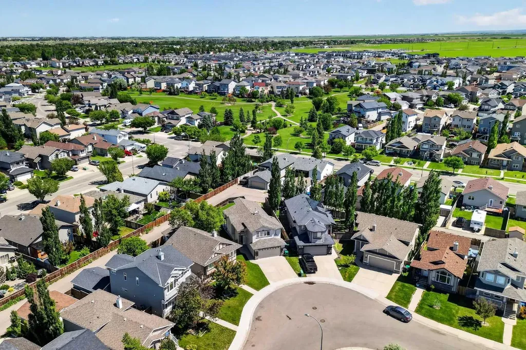234 Keystone Lane W Lethbridge AB T1J 2R2