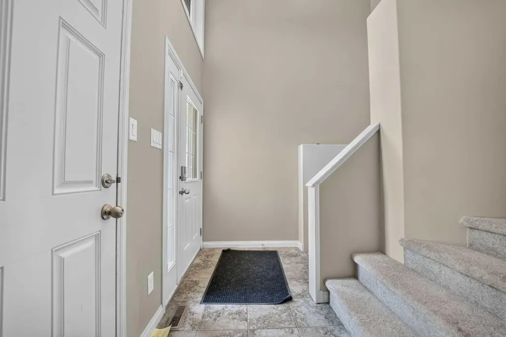 234 Keystone Lane W Lethbridge AB T1J 2R2