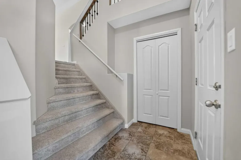 234 Keystone Lane W Lethbridge AB T1J 2R2