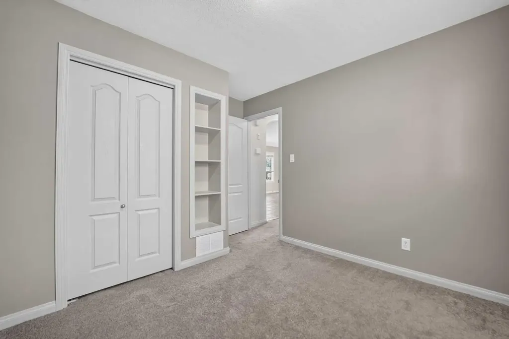 234 Keystone Lane W Lethbridge AB T1J 2R2