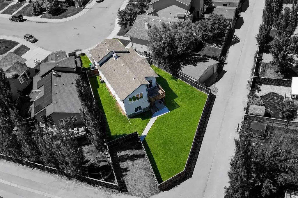 234 Keystone Lane W Lethbridge AB T1J 2R2