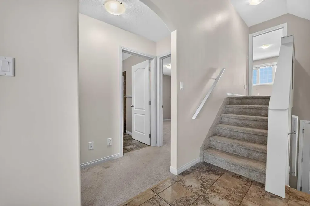 234 Keystone Lane W Lethbridge AB T1J 2R2
