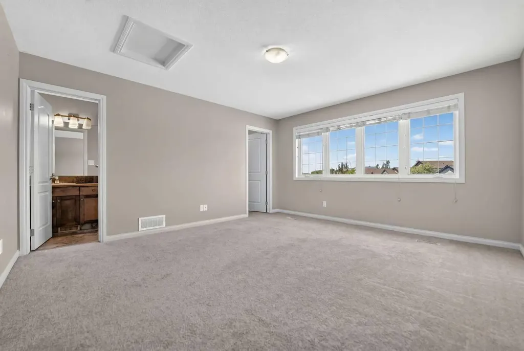 234 Keystone Lane W Lethbridge AB T1J 2R2