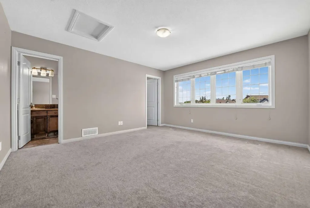 234 Keystone Lane W Lethbridge AB T1J 2R2