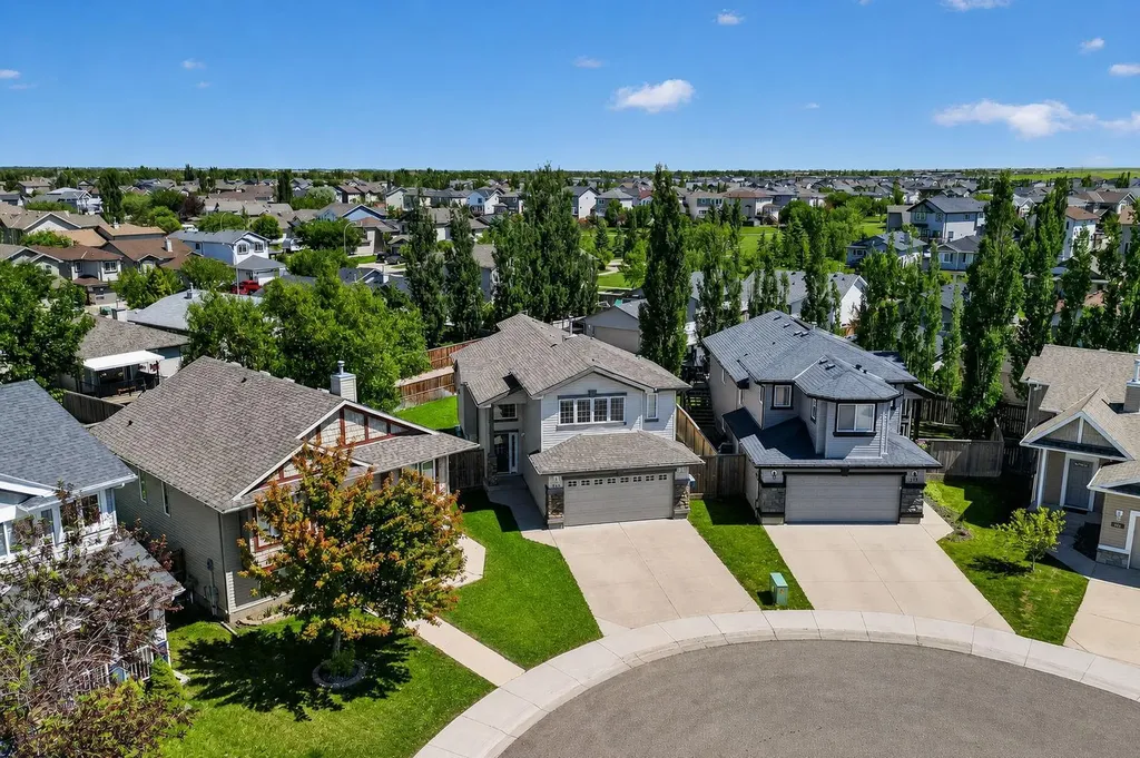 234 Keystone Lane W Lethbridge AB T1J 2R2