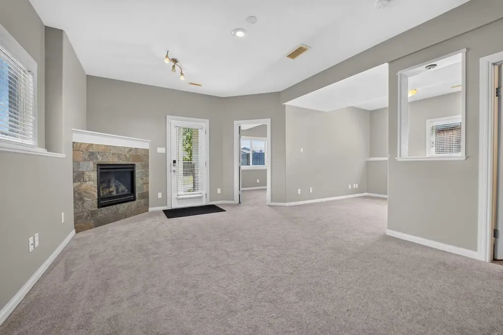 234 Keystone Lane W Lethbridge AB T1J 2R2