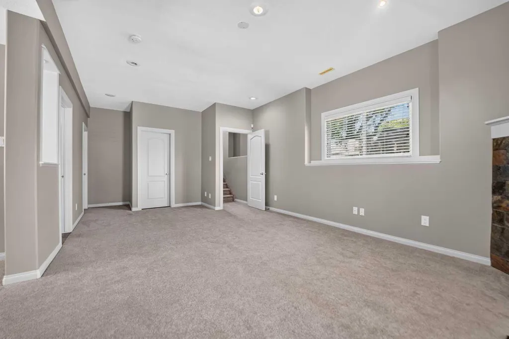 234 Keystone Lane W Lethbridge AB T1J 2R2