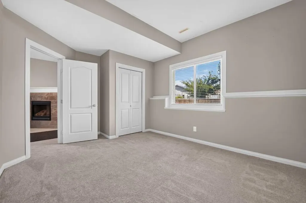234 Keystone Lane W Lethbridge AB T1J 2R2