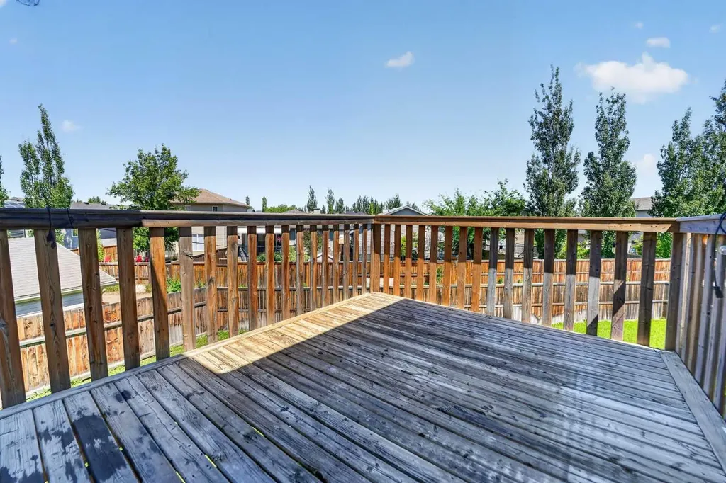 234 Keystone Lane W Lethbridge AB T1J 2R2