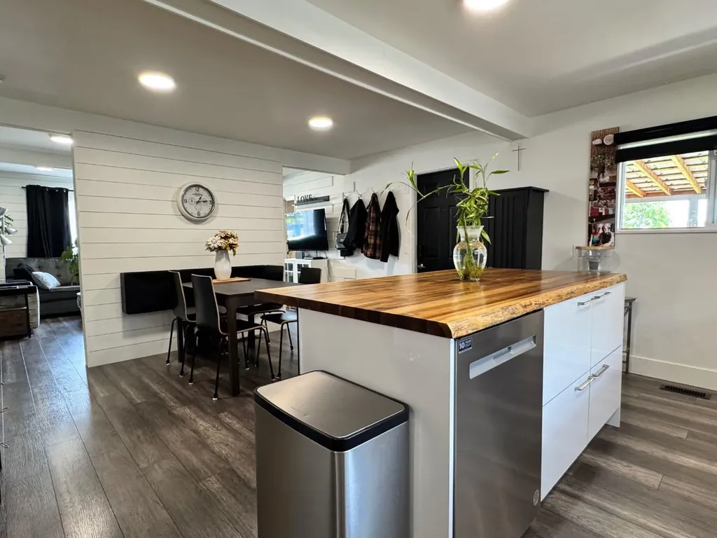 10612 111 Street Fairview AB T0h 1L0
