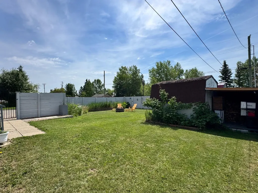 10612 111 Street Fairview AB T0h 1L0