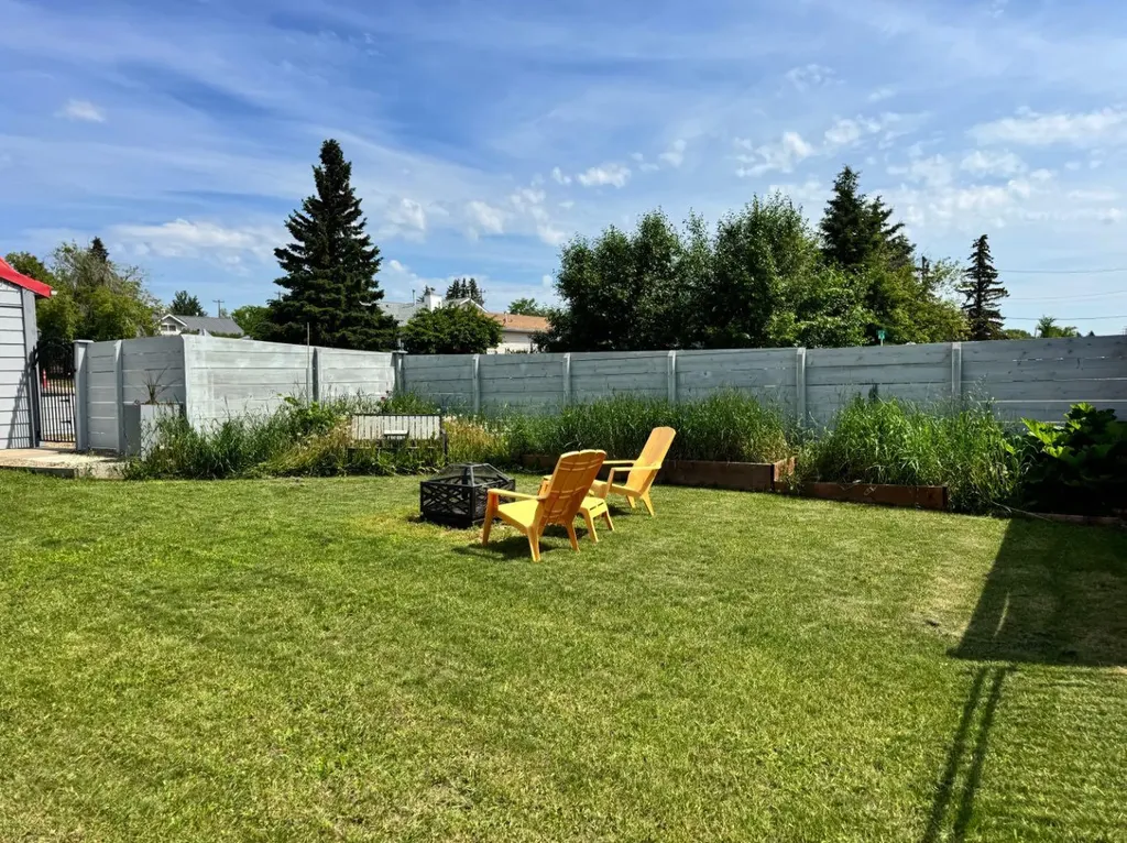 10612 111 Street Fairview AB T0h 1L0
