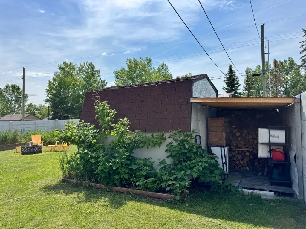 10612 111 Street Fairview AB T0h 1L0