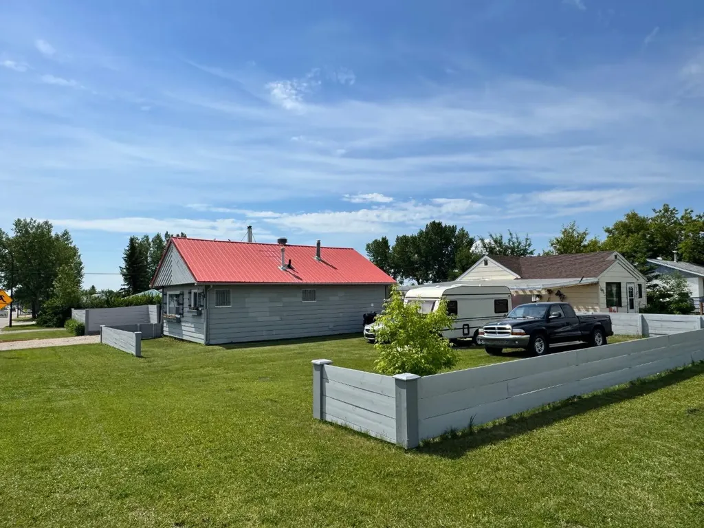 10612 111 Street Fairview AB T0h 1L0