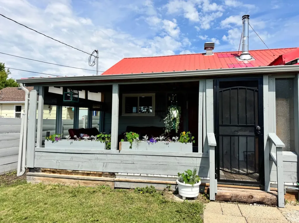 10612 111 Street Fairview AB T0h 1L0