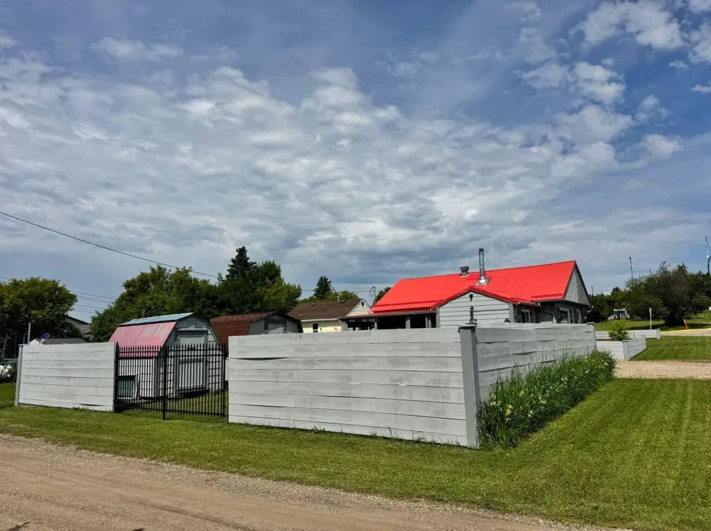 10612 111 Street Fairview AB T0h 1L0