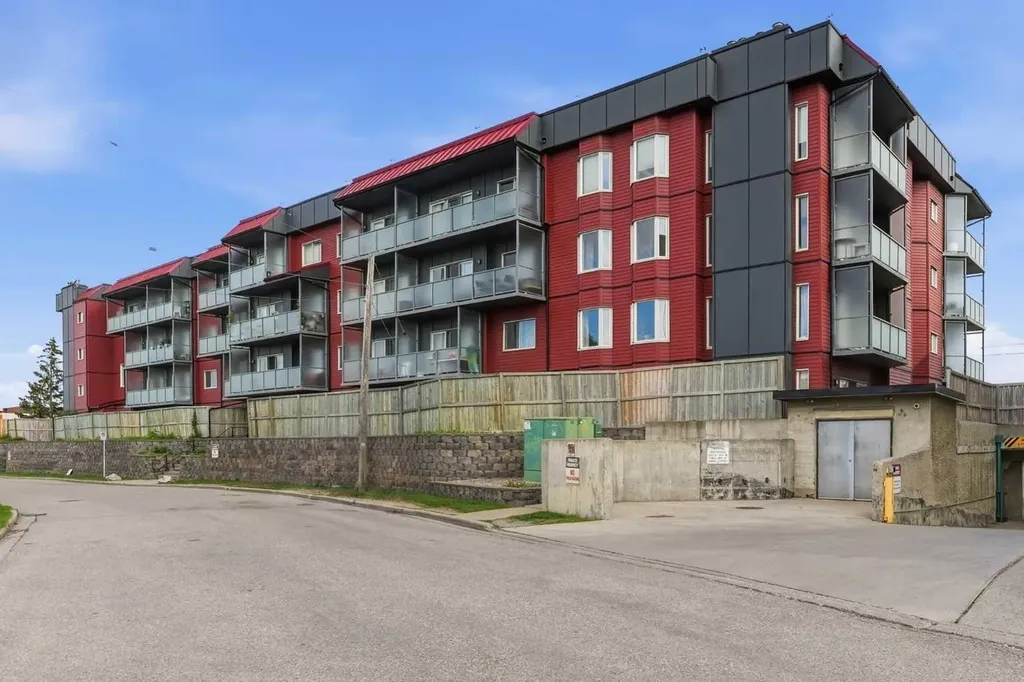 335 Garry Crescent NE Calgary AB T2K 5X1