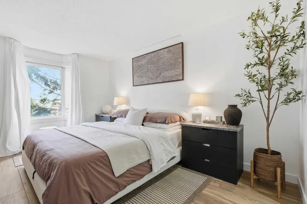 335 Garry Crescent NE Calgary AB T2K 5X1