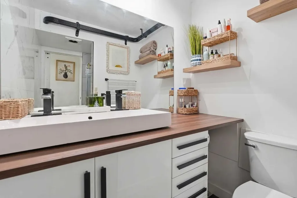 335 Garry Crescent NE Calgary AB T2K 5X1