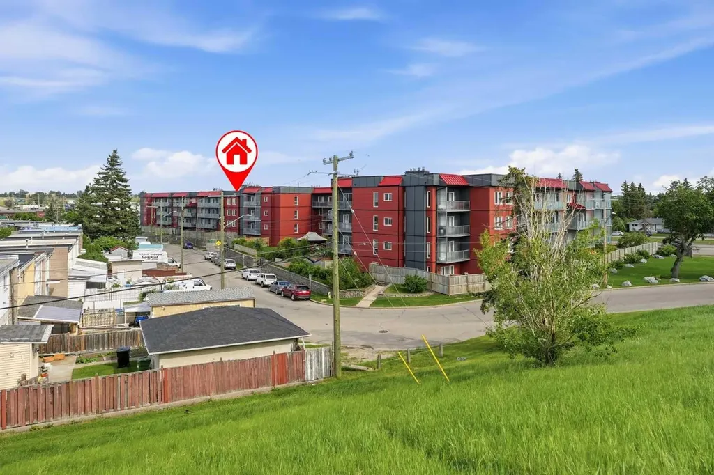 335 Garry Crescent NE Calgary AB T2K 5X1