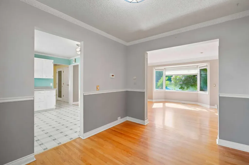 820 Canford Crescent SW Calgary AB T2W 1L2