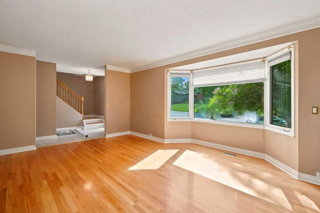 820 Canford Crescent SW Calgary AB T2W 1L2