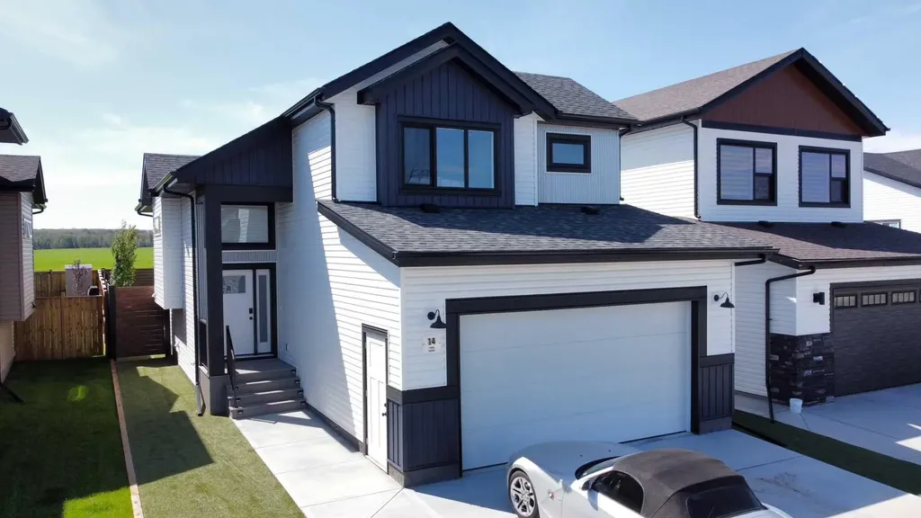 14 Ian Way Sylvan Lake AB T4S 0W5