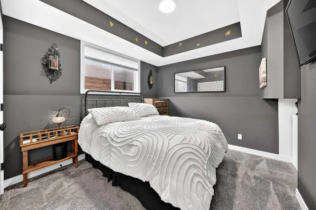 14 Ian Way Sylvan Lake AB T4S 0W5