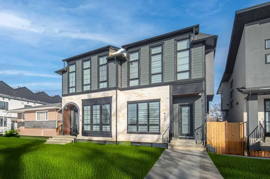 912 15 Avenue NE Calgary AB T2E 1J1