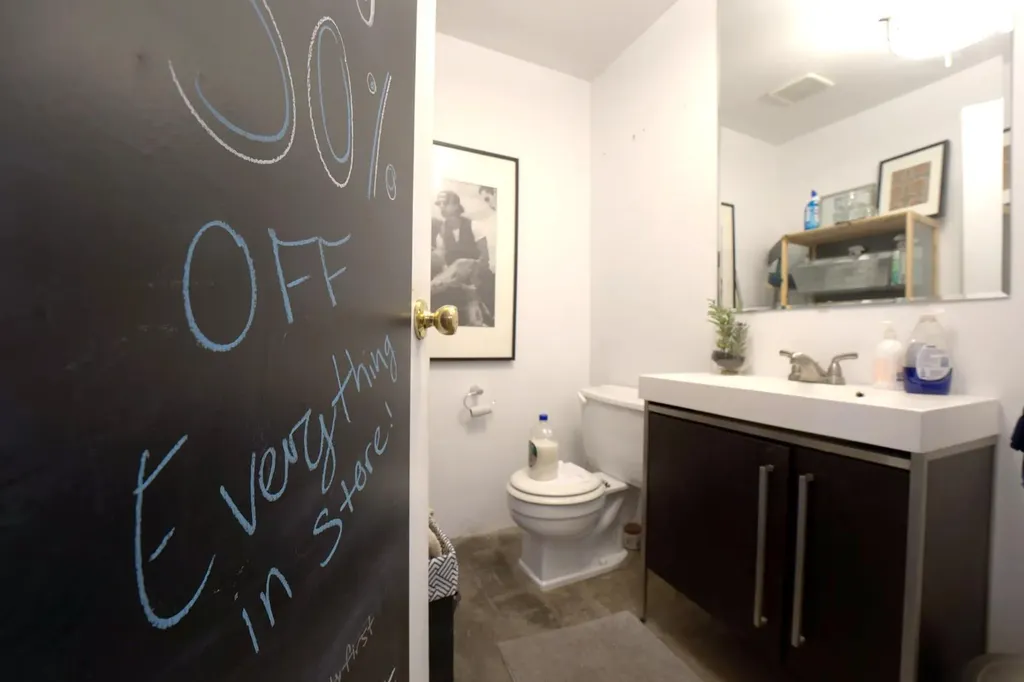 2100 4 Street SW Calgary AB T2S 1W7