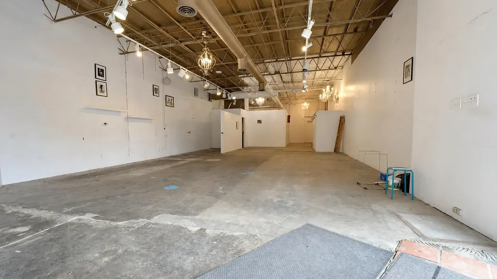 2100 4 Street SW Calgary AB T2S 1W7