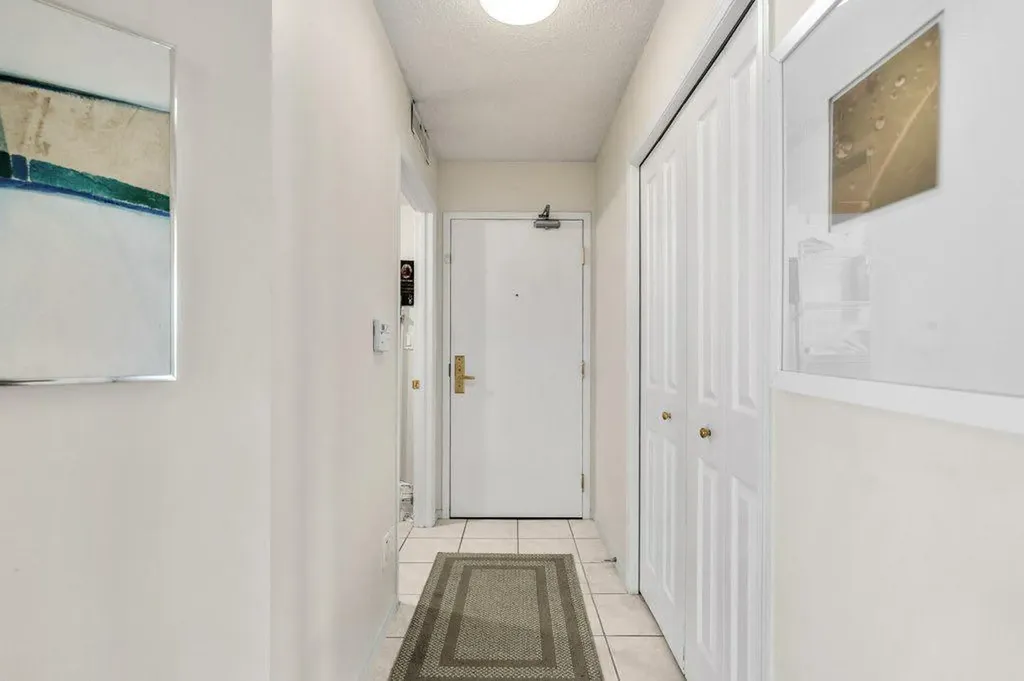 801 2 Avenue SW Calgary AB T2P 4Z9