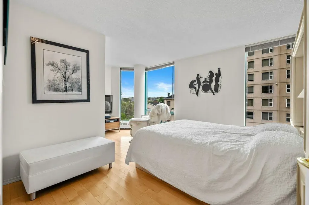 801 2 Avenue SW Calgary AB T2P 4Z9