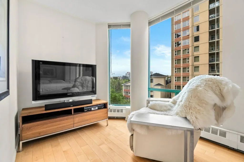801 2 Avenue SW Calgary AB T2P 4Z9
