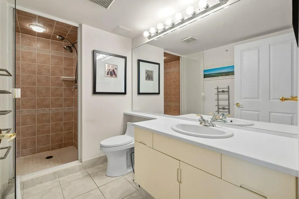 801 2 Avenue SW Calgary AB T2P 4Z9