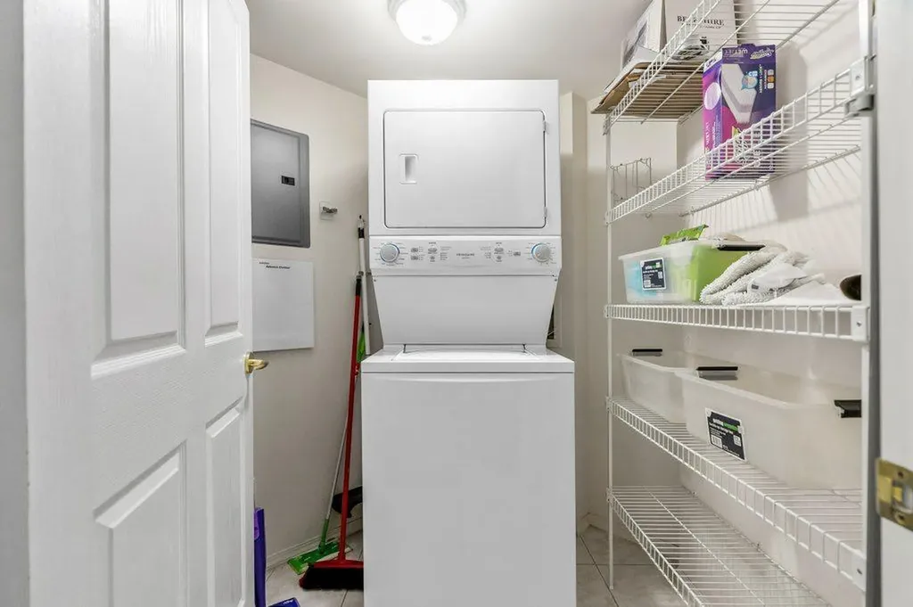 801 2 Avenue SW Calgary AB T2P 4Z9