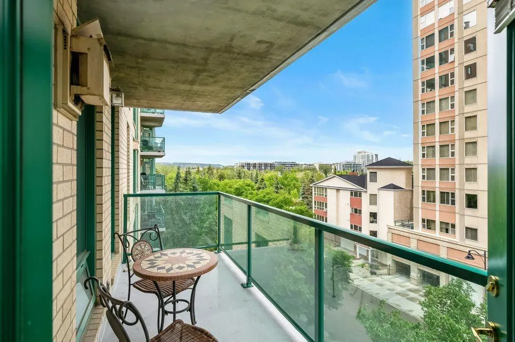 801 2 Avenue SW Calgary AB T2P 4Z9