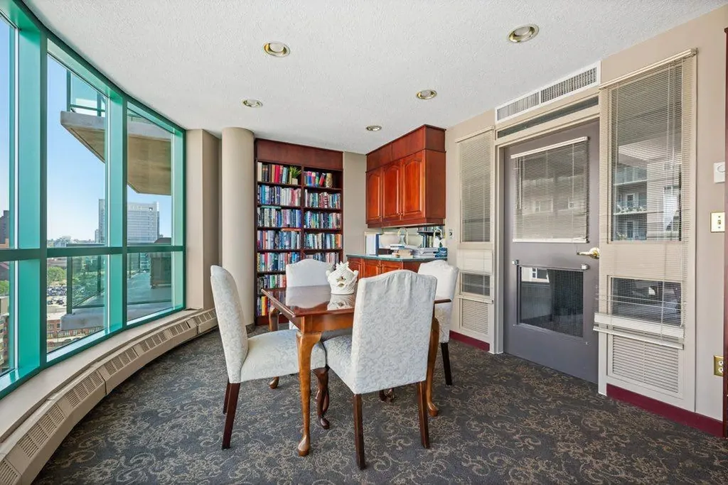 801 2 Avenue SW Calgary AB T2P 4Z9