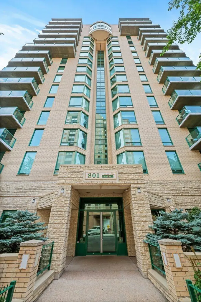 801 2 Avenue SW Calgary AB T2P 4Z9