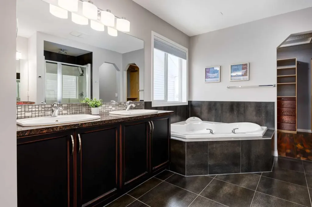 65 Morningside Circle SW Airdrie AB T4B 0L7