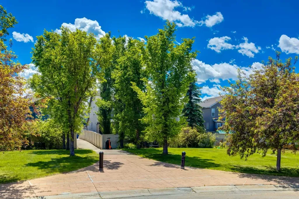 65 Morningside Circle SW Airdrie AB T4B 0L7