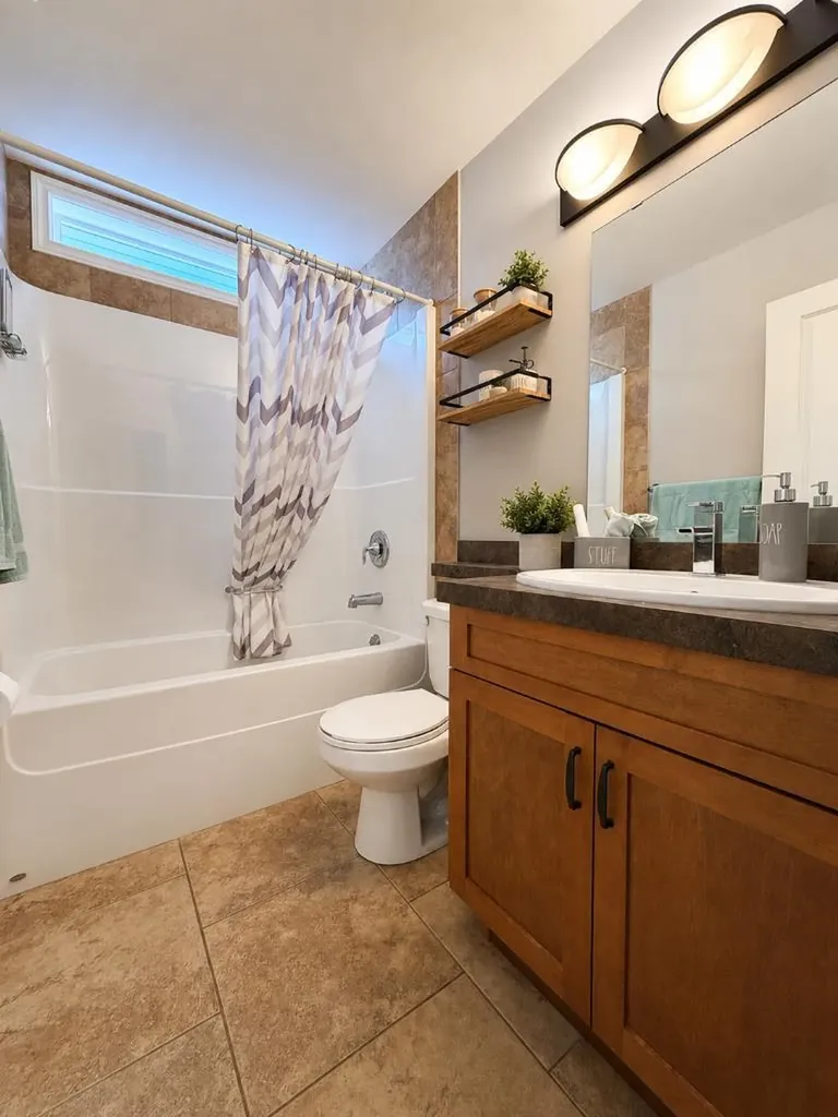 8861 74 Avenue Grande Prairie AB T8X 0H6
