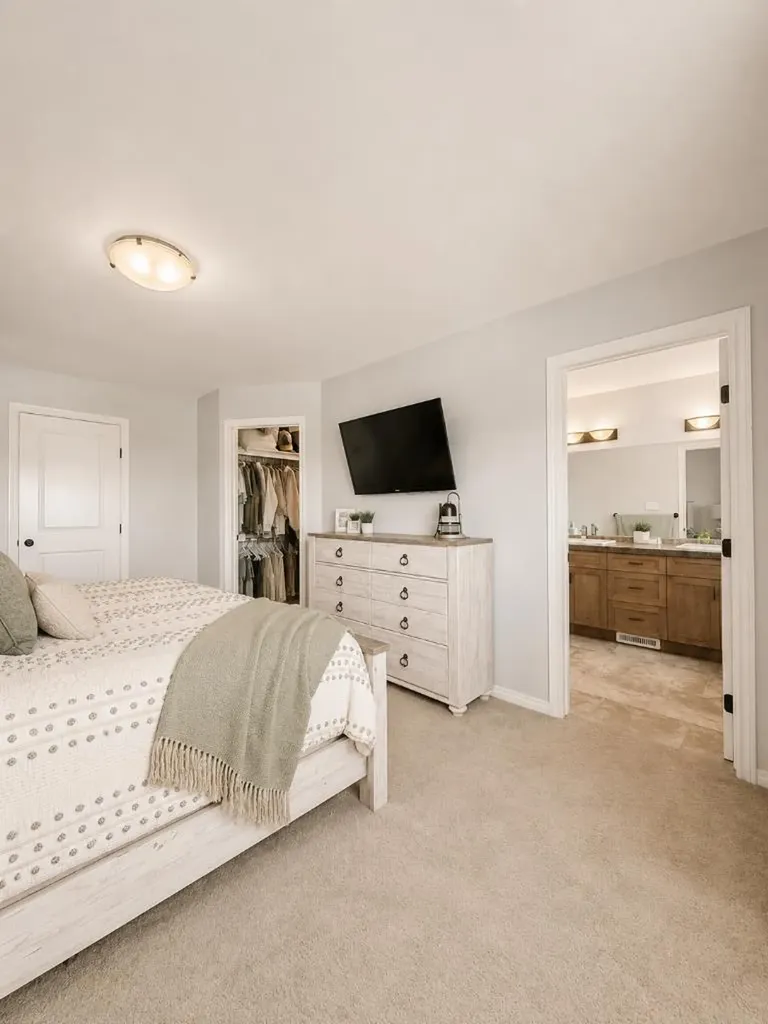 8861 74 Avenue Grande Prairie AB T8X 0H6