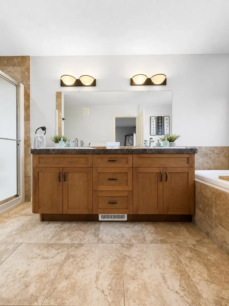 8861 74 Avenue Grande Prairie AB T8X 0H6