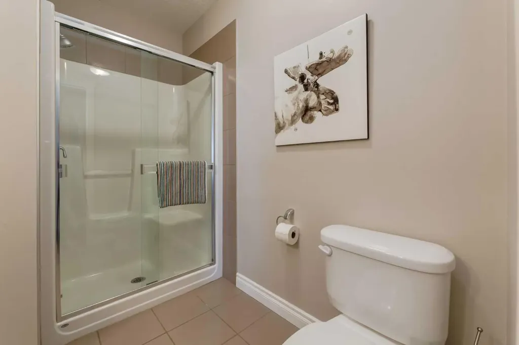24 Hemlock Crescent SW Calgary AB T3C 2Z1