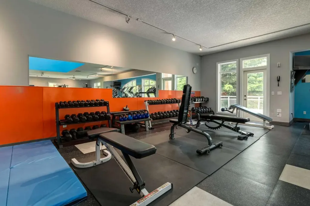 24 Hemlock Crescent SW Calgary AB T3C 2Z1