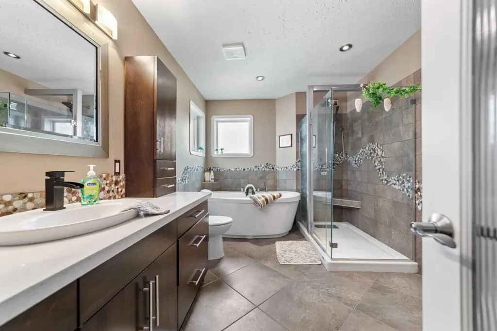 3401 59 Street Close Camrose AB T4V4Y9
