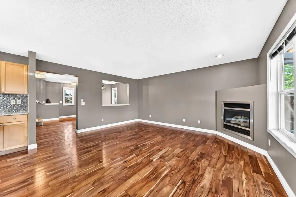 327 Panatella Court NW Calgary AB T3K 5Y1